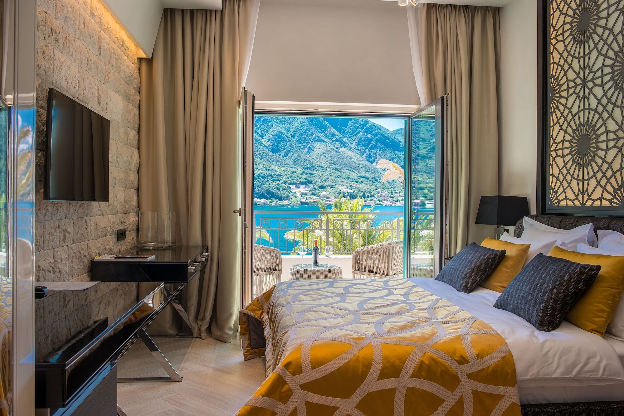 Hotel Forza Terra Cattaro Esterno foto